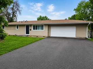 998 Overton Dr NE, Fridley, MN 55432