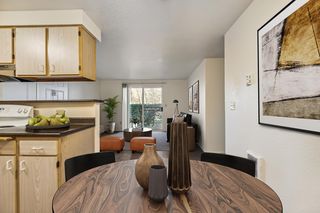 1645 NE 20th St #205, Gresham, OR 97030