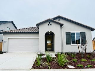 16124 Mavericks Ln, Lathrop, CA 95330