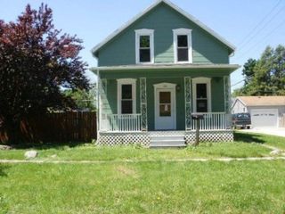 410 E St, La Porte, IN 46350