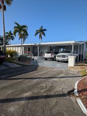 70 Rio Ct, Fort Myers, FL 33912