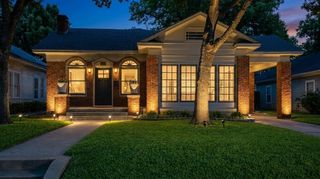 826 Cedar Hill Ave, Dallas, TX 75208