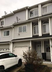 75 Simmons Loop, Staten Island, NY 10314