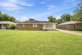 914 Martha St, Deer Park, TX 77536