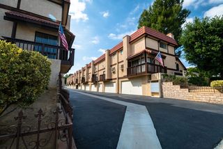 5307 Colodny Dr #4, Agoura Hills, CA 91301