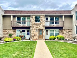 N114W16700 Crown Dr #6, Germantown, WI 53022