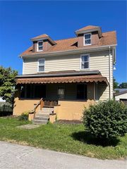 613 Painter Ave, Ford Cliff, PA 16228