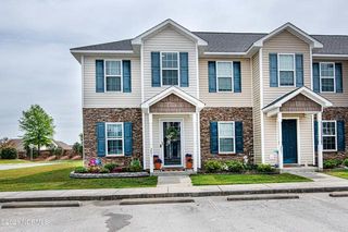 203 Glen Cannon Dr, Jacksonville, NC 28546