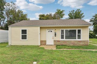 220 Transit St, Saint Charles, MO 63301