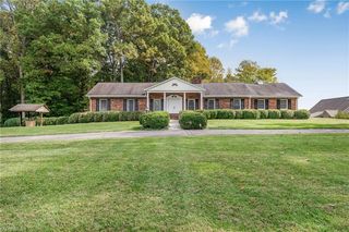 1695 Lewisville Vienna Rd, Pfafftown, NC 27040