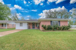1712 Alison Ave, Bossier City, LA 71112