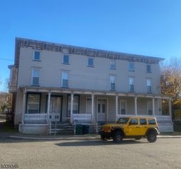 12 Clinton St, Delaware, NJ 07833