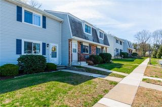 69 Heritage Woods #69, Wallingford, CT 06492