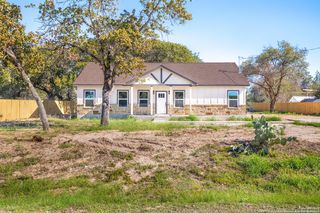 4511 Starbuck Dr, Elmendorf, TX 78112