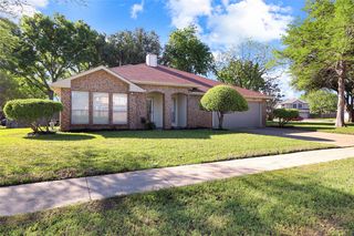 4974 Garden Grove Ct, Grand Prairie, TX 75052