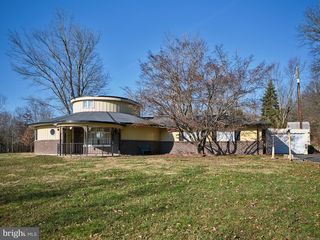 3395 School Rd, Kintnersville, PA 18930