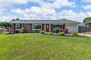 9408 Sequoia Ct, Saint Louis, MO 63123