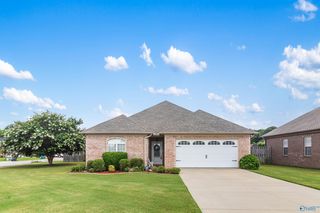 103 Glen Oaks Cir, Glencoe, AL 35905