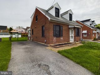821 10th Ave, York, PA 17402