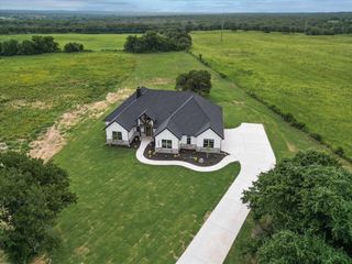 2089 Glenhollow Dr, Weatherford, TX 76088