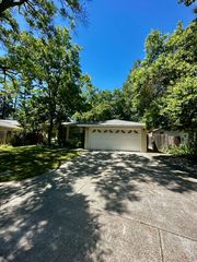1349 Camphor Ln, Davis, CA 95618