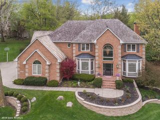 13111 Cedarwood Ave, Clive, IA 50325