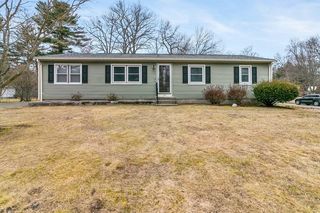 136 Pine Acre Rd, Springfield, MA 01129