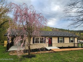 3216 Greenway Dr, Knoxville, TN 37918