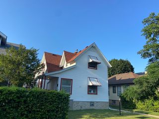 1811 Emerson St, Evanston, IL 60201