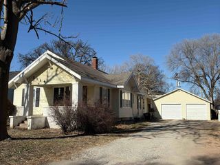 3114 Forest Ave, Great Bend, KS 67530