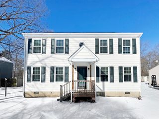 117 Five Oaks Ln, Ashland, VA 23005