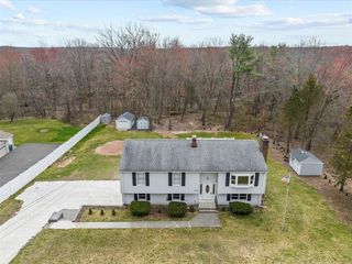 976 Clintonville Rd, Wallingford, CT 06492
