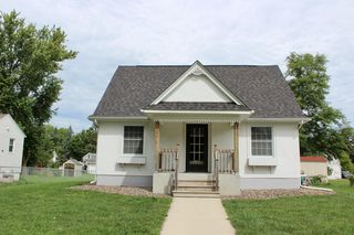 136 2nd St SE, Blooming Prairie, MN 55917