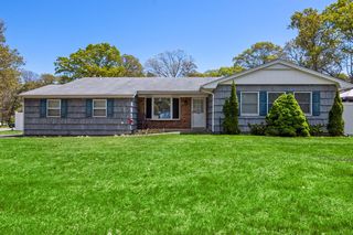 25 Teele Drive, Coram, NY 11727