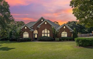 2551 Greenbriar Ct, Semmes, AL 36575