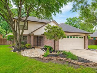 16131 Canaridge Dr, Houston, TX 77053