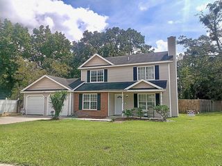 541 Serenade Cir E, Jacksonville, FL 32225