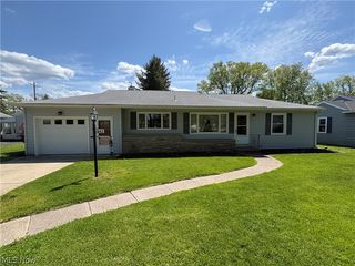 1942 E  41st St, Ashtabula, OH 44004