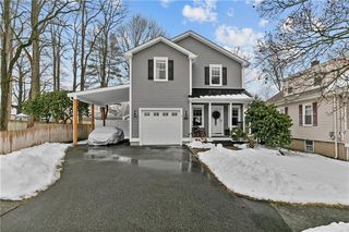 28 Bradford St, Warren, RI 02885