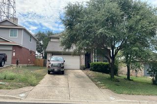 153 Trinity Dr, Kyle, TX 78640