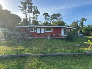 2400 Barcelona Ave, Fort Myers, FL 33905