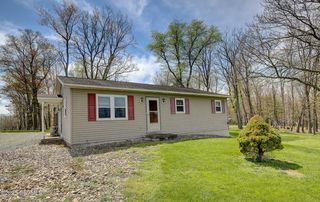38 M Boyer Hill Rd, Winfield, PA 17889