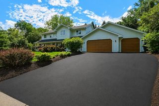 1364 Chatterton Ct, Eagan, MN 55123