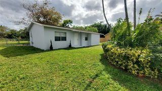 717 SW 79th Ter, North Lauderdale, FL 33068