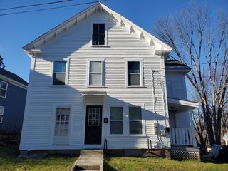 5 High St, Winchester, NH 03470