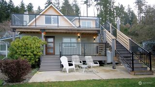 3939 Beach Drive E, Port Orchard, WA 98366