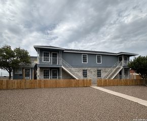 2811 Siwel St, Eagle Pass, TX 78852