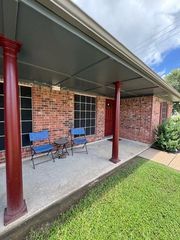 8951 Dirby St, Houston, TX 77075