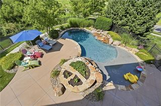 9162 Cottonwood Canyon Dr, Lenexa, KS 66219