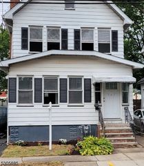 181 Kerrigan Blvd, Newark, NJ 07106